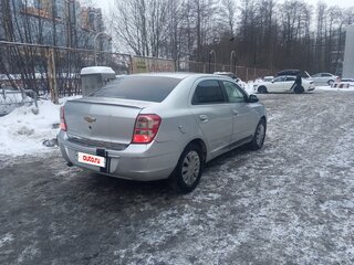 2014 Chevrolet Cobalt II, серебристый, 450000 рублей, вид 4