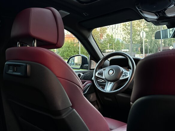 2021 BMW X6 40i III (G06), серый, 8600000 рублей - вид 6