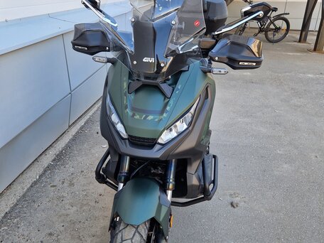 2020 Honda X-ADV, зелёный, 1100000 рублей, вид 2