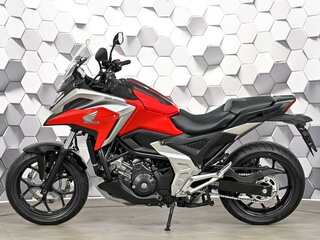 2021 Honda NC 750X, красный, 977000 рублей, вид 4
