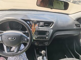 2014 Kia Rio 4-speed III, серый, 790000 рублей, вид 5