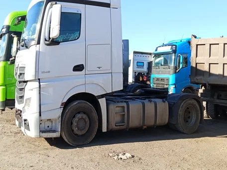 2018 Mercedes-Benz Actros, белый, 4193300 рублей, вид 3