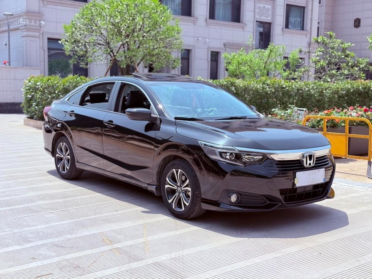 Открыть фотографии: Honda Crider II Рестайлинг