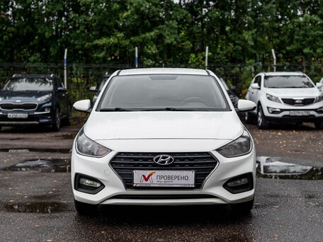 2017 Hyundai Solaris II, белый, 892000 рублей, вид 3