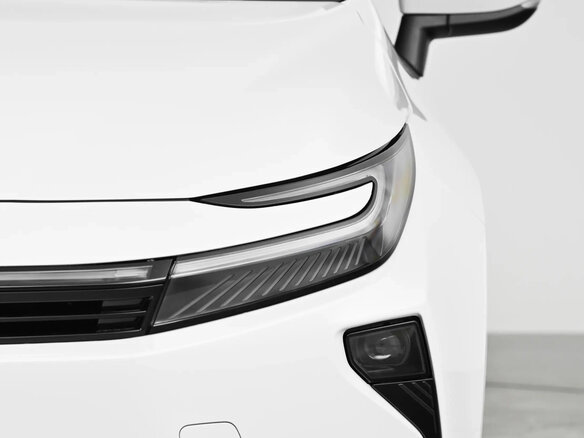 2026 Toyota Corolla XII (E210), белый, 3296000 рублей - вид 3