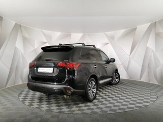 2021 Mitsubishi Outlander III Рестайлинг 3, чёрный, 1975000 рублей, вид 2
