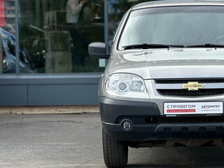 2017 Chevrolet Niva I Рестайлинг, бежевый, 659000 рублей, вид 4