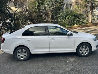 2018 Skoda Rapid I Рестайлинг, белый, 929000 рублей, вид 3
