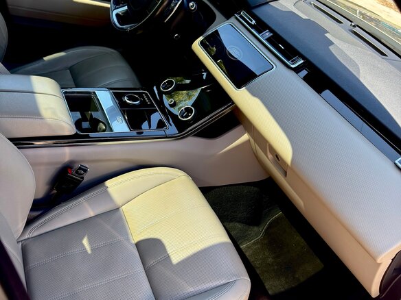 2018 Land Rover Range Rover Velar I, коричневый, 4100000 рублей - вид 13