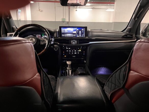 2016 Lexus LX 570 III Рестайлинг 2, чёрный, 6000000 рублей - вид 9