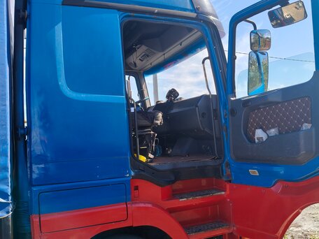 1999 Mercedes-Benz Actros, синий, 1500000 рублей, вид 3