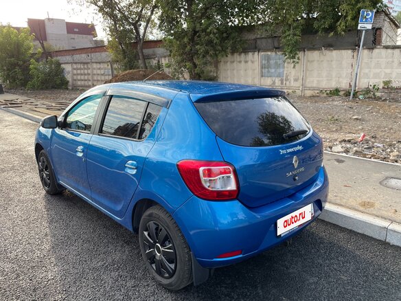 2014 Renault Sandero II, синий - вид 2