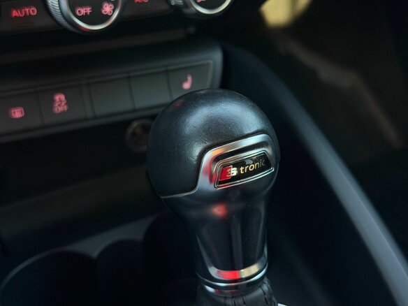 2013 Audi A1 I (8X), красный, 920000 рублей - вид 20