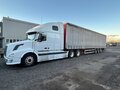 2003 Volvo VNL, белый, 2000000 рублей - вид 4