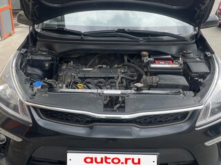 2019 Kia Rio IV, чёрный, 965000 рублей, вид 4
