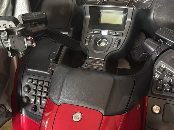 2017 Honda GL 1800 Gold Wing, красный, 2100000 рублей - вид 22
