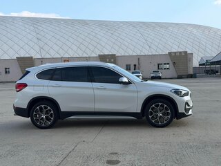 2022 BMW X1 Long 20Li sDrive II (F48) Рестайлинг, белый, 2100000 рублей, вид 4