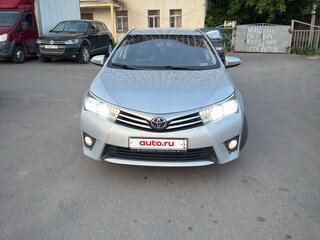 2013 Toyota Corolla XI (E160, E170, E180), серебристый, 1200000 рублей, вид 3