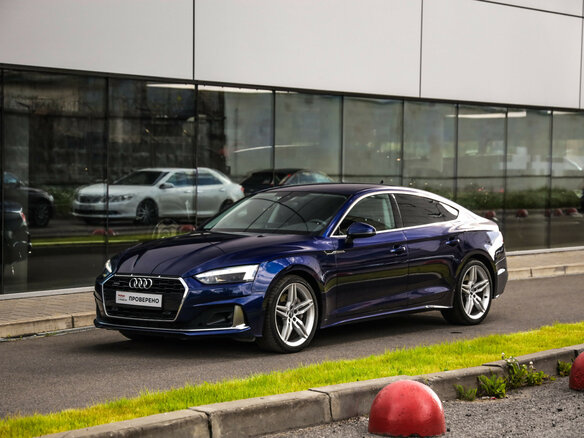 2021 Audi A5 Sportback 45 TFSI II (F5) Рестайлинг, синий, 3925000 рублей - вид 2