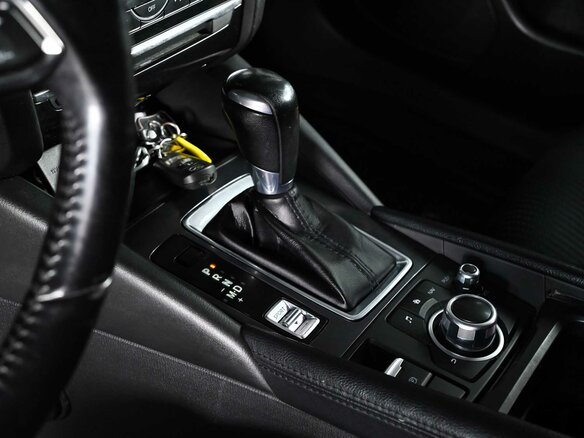 2018 Mazda 6 III (GJ) Рестайлинг, чёрный, 1780000 рублей - вид 15