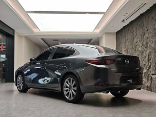 2022 Mazda 3 Axela IV (BP), серый, 1706010 рублей, вид 3