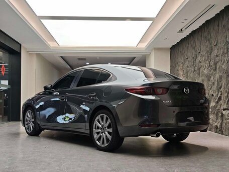 2022 Mazda 3 Axela IV (BP), серый, 1706010 рублей, вид 3