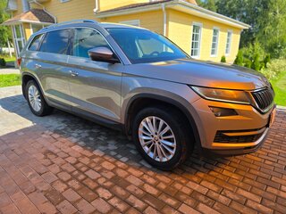 2020 Skoda Kodiaq I, бежевый, 2980000 рублей, вид 2