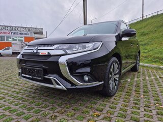 2022 Mitsubishi Outlander III Рестайлинг 3, чёрный, 2650000 рублей, вид 2