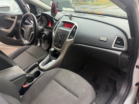 2012 Opel Astra J Рестайлинг, серый, 650000 рублей - вид 4