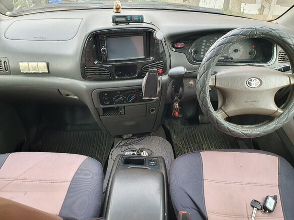 2001 Toyota Town Ace Noah III, серый, 600000 рублей - вид 5