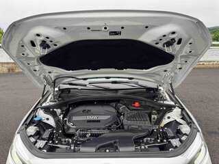 2022 BMW 1 серии 120i III (F52) Рестайлинг, белый, 1520000 рублей, вид 3