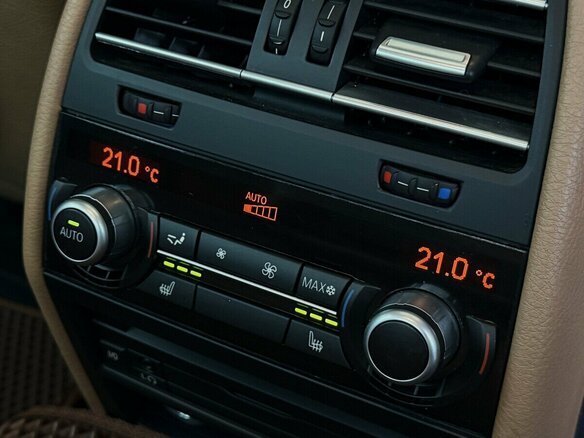 2011 BMW 7 серии 740d V (F01/F02/F04), синий, 1999000 рублей - вид 12