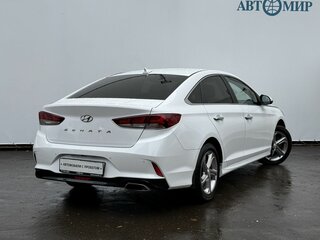2019 Hyundai Sonata VII (LF) Рестайлинг, белый, 1650000 рублей, вид 5