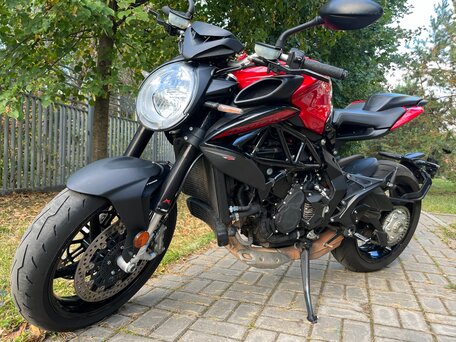 2020 MV Agusta Brutale 800, красный, 1180000 рублей, вид 4