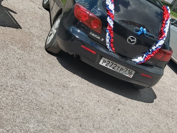 2004 Mazda 3 I (BK), чёрный, 400000 рублей