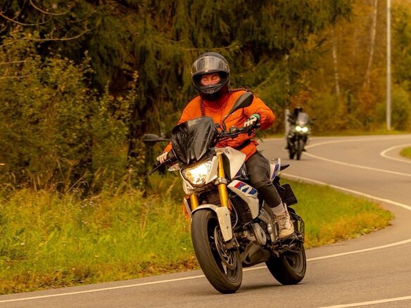 2018 BMW G 310 R, белый, 390000 рублей - вид 4