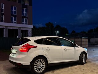 2012 Ford Focus III, белый, 799000 рублей, вид 3