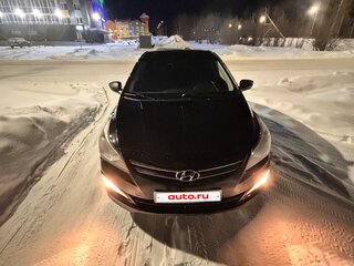 2015 Hyundai Solaris I Рестайлинг, чёрный, 800000 рублей, вид 1
