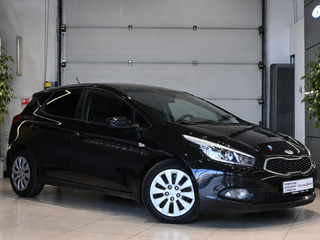 2013 Kia Ceed II, чёрный, 920000 рублей, вид 1
