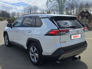 2020 Toyota RAV4 V (XA50), белый, 3750000 рублей, вид 4