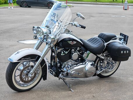 2006 Harley-Davidson Softail Deluxe, белый, 2100000 рублей, вид 5