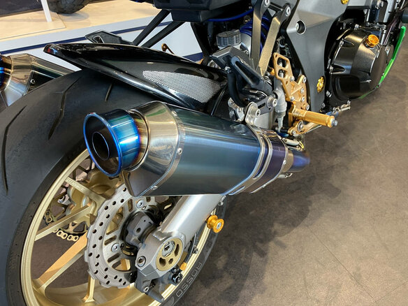2010 Kawasaki Z 1000, зелёный, 720000 рублей - вид 4