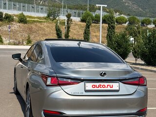 2019 Lexus ES 200 VII, серый, 3155000 рублей, вид 5