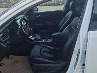 2020 Kia Optima IV Рестайлинг, белый, 1700000 рублей, вид 5