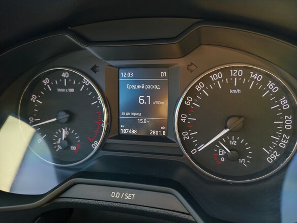 2016 Skoda Octavia III (A7), коричневый, 1385000 рублей - вид 16