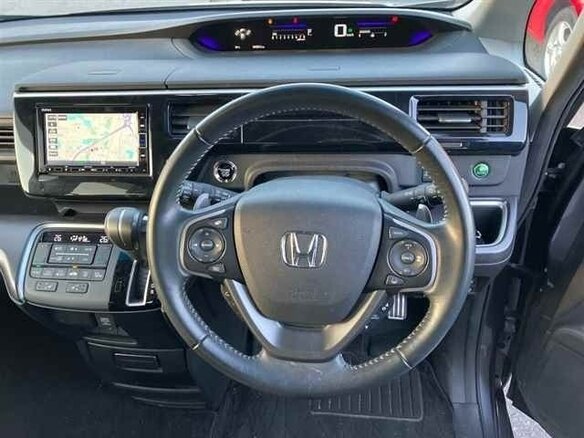 2022 Honda Stepwgn V Рестайлинг, серый, 1980000 рублей - вид 4