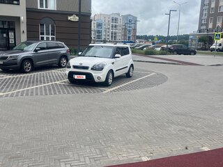 2012 Kia Soul I Рестайлинг, белый, 700000 рублей, вид 1