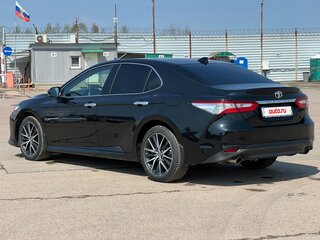 2023 Toyota Camry VIII (XV70) Рестайлинг, чёрный, 3290000 рублей, вид 4
