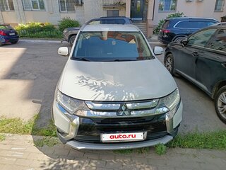 2016 Mitsubishi Outlander III Рестайлинг 2, белый, 1600000 рублей, вид 1