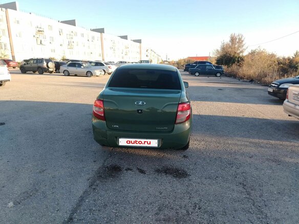 2013 Lada (ВАЗ) Granta I, зелёный, 160000 рублей - вид 4